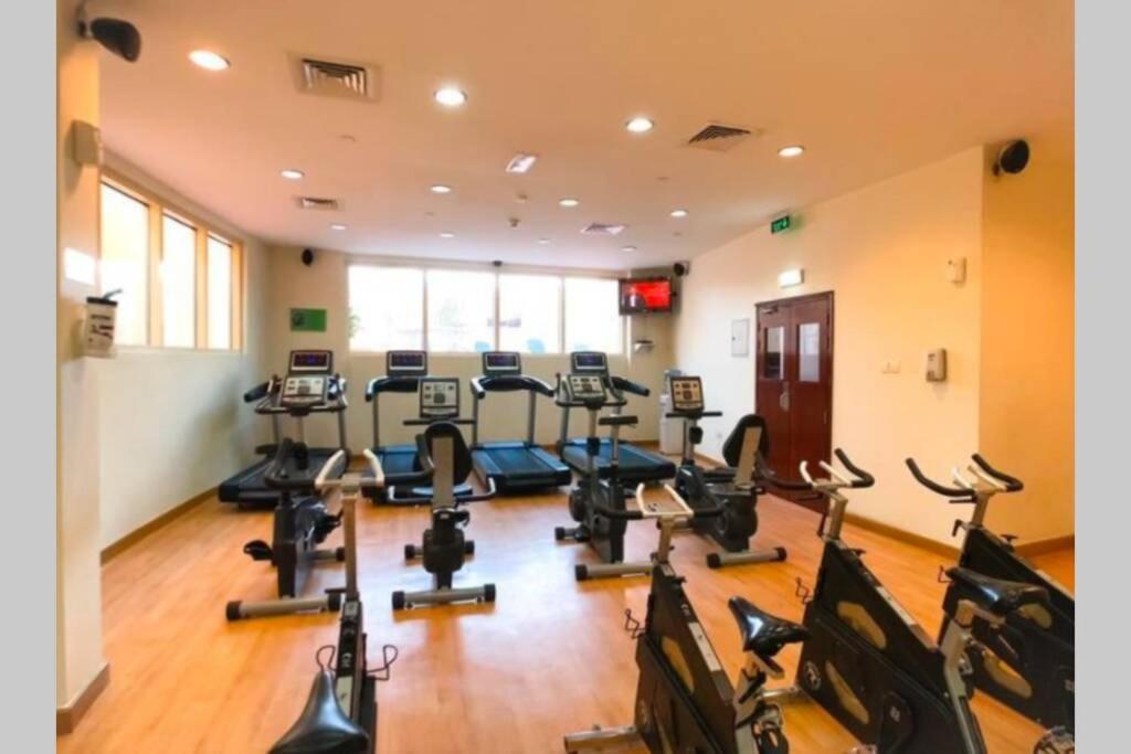 Bright And Spacious 2 Bedrooms With Views In Jlt Near Marina And Jbr Dubai