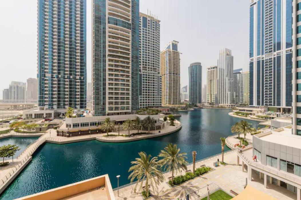 Bright And Spacious 2 Bedrooms With Views In Jlt Near Marina And Jbr Apartment