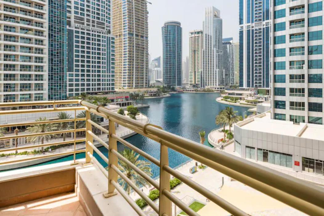 Bright And Spacious 2 Bedrooms With Views In Jlt Near Marina And Jbr * Dubai