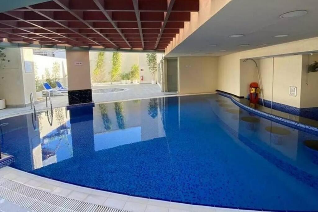 Bright And Spacious 2 Bedrooms With Views In Jlt Near Marina And Jbr Apartment