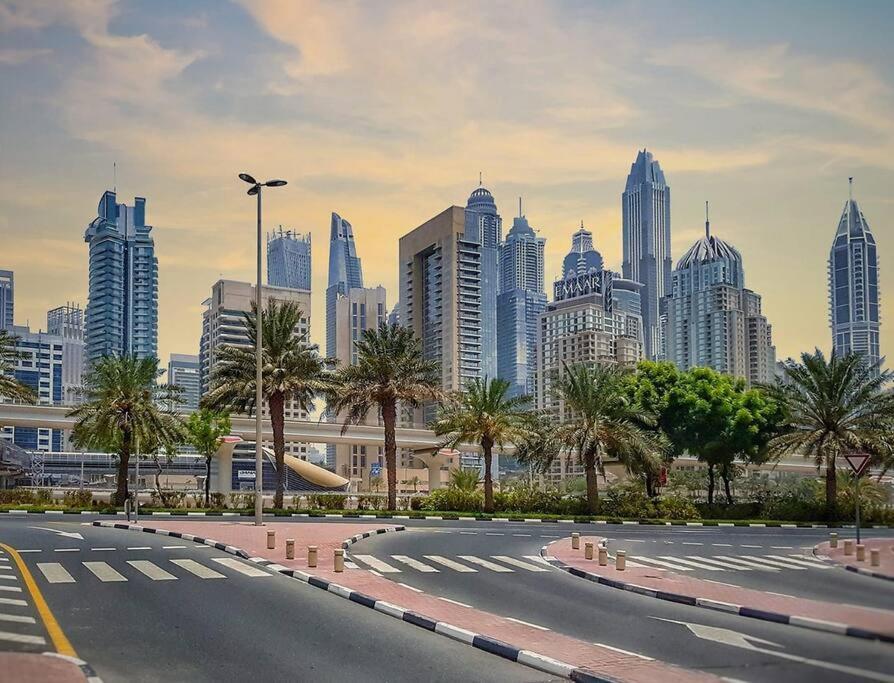 Bright And Spacious 2 Bedrooms With Views In Jlt Near Marina And Jbr *