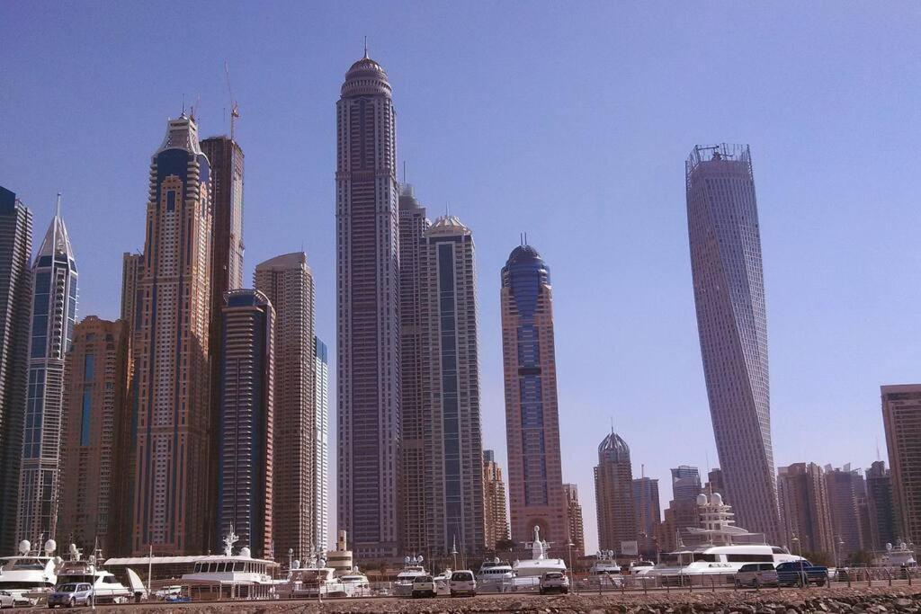 Bright And Spacious 2 Bedrooms With Views In Jlt Near Marina And Jbr Apartment