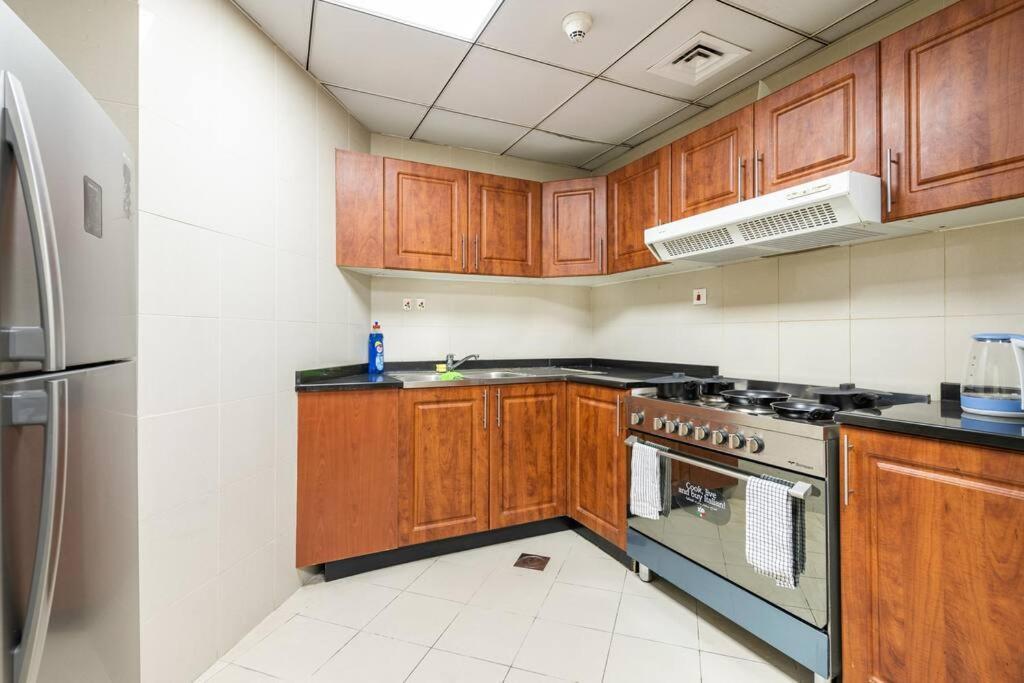 Apartment Bright And Spacious 2 Bedrooms With Views In Jlt Near Marina And Jbr Dubai