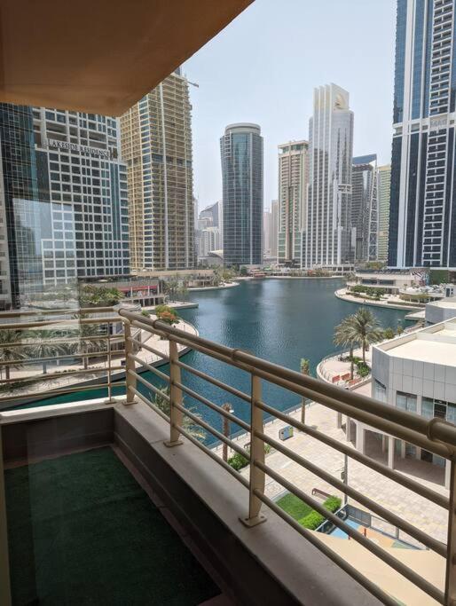 Bright And Spacious 2 Bedrooms With Views In Jlt Near Marina And Jbr Apartment *