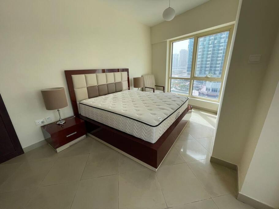 Bright And Spacious 2 Bedrooms With Views In Jlt Near Marina And Jbr Dubai