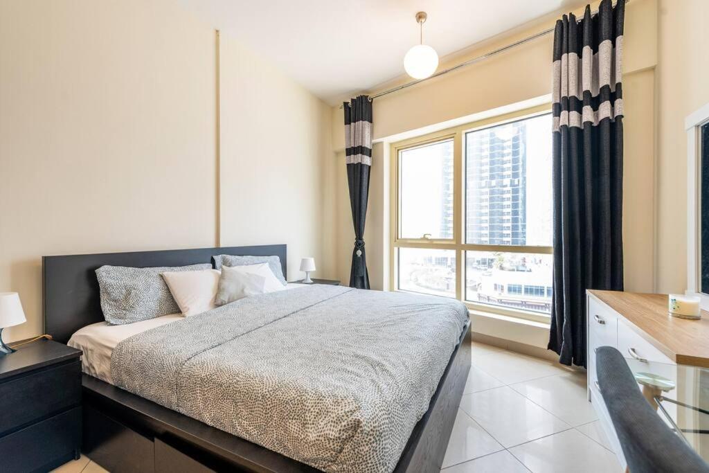 Bright And Spacious 2 Bedrooms With Views In Jlt Near Marina And Jbr